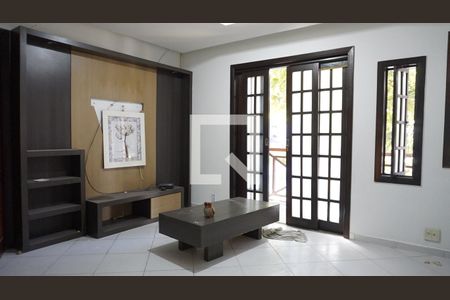 Casa à venda com 270m², 5 quartos e sem vagaSegundo Andar - Sala