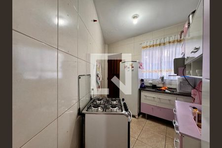 Casa à venda com 80m², 2 quartos e 2 vagas Casa à venda com 80m², 2 quartos e 2 vagasCozinha