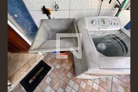 Casa à venda com 80m², 2 quartos e 2 vagas Casa à venda com 80m², 2 quartos e 2 vagasLavanderia