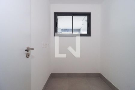 Apartamento à venda com 186m², 4 quartos e 3 vagas Apartamento à venda com 186m², 4 quartos e 3 vagasQuarto de Serviço