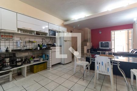 Casa à venda com 200m², 10 quartos e sem vaga Casa à venda com 200m², 10 quartos e sem vagaCozinha - Segundo Piso