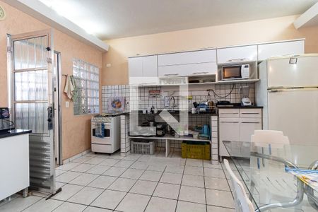 Casa à venda com 200m², 10 quartos e sem vaga Casa à venda com 200m², 10 quartos e sem vagaCozinha - Segundo Piso