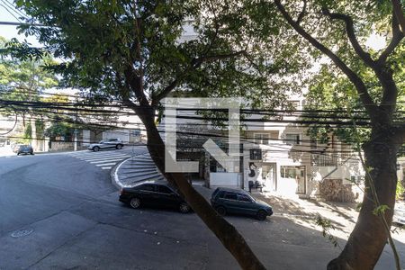 Casa à venda com 200m², 10 quartos e sem vaga Casa à venda com 200m², 10 quartos e sem vagaVista do Hall - Segundo Piso