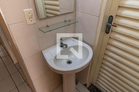 Casa à venda com 200m², 10 quartos e sem vaga Casa à venda com 200m², 10 quartos e sem vagaBanheiro 1 - Piso Térreo