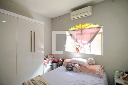 Casa à venda com 240m², 6 quartos e 8 vagasSuite