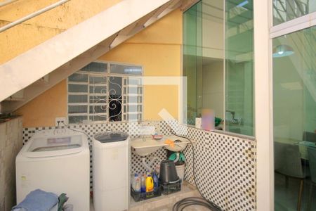 Casa à venda com 240m², 6 quartos e 8 vagasVaranda / Serviço