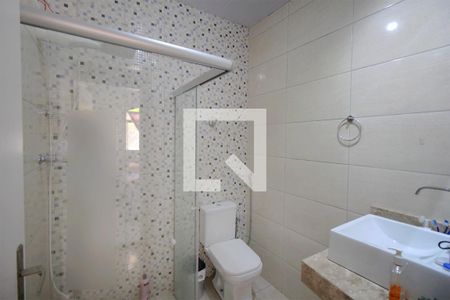 Casa à venda com 240m², 6 quartos e 8 vagasBanheiro