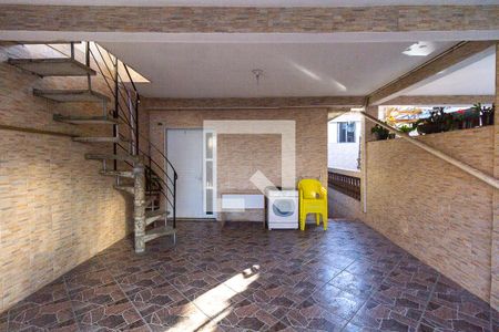 Casa à venda com 174m², 3 quartos e 2 vagas Casa à venda com 174m², 3 quartos e 2 vagasGaragem