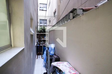 Apartamento à venda com 77m², 2 quartos e 1 vagaVaranda 2