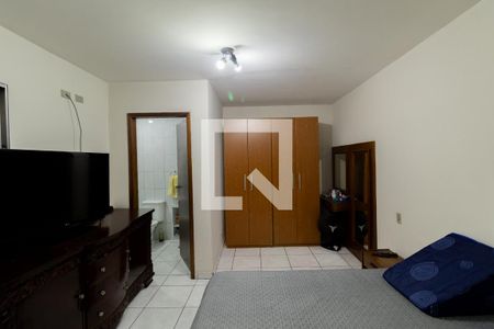 Casa à venda com 336m², 3 quartos e 6 vagas Casa à venda com 336m², 3 quartos e 6 vagasQuarto