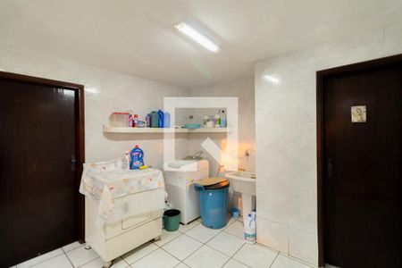 Casa à venda com 336m², 3 quartos e 6 vagas Casa à venda com 336m², 3 quartos e 6 vagasÁrea de serviço