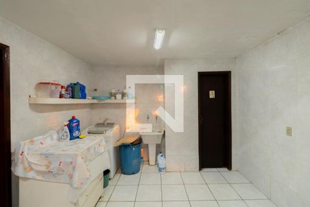 Casa à venda com 336m², 3 quartos e 6 vagas Casa à venda com 336m², 3 quartos e 6 vagasÁrea de serviço