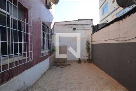 Apartamento à venda com 115m², 2 quartos e sem vagaQuintal