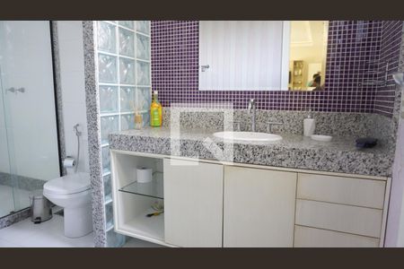 Casa de condomínio à venda com 563m², 6 quartos e 4 vagasBanheiro - Suite 3