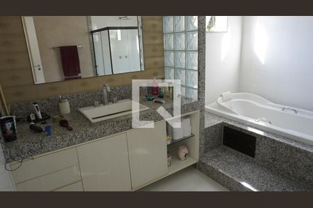 Casa de condomínio à venda com 563m², 6 quartos e 4 vagasBanheiro - Suite 5