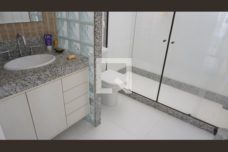 Casa de condomínio à venda com 563m², 6 quartos e 4 vagasBanheiro - Suite 4