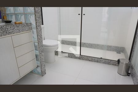 Casa de condomínio à venda com 563m², 6 quartos e 4 vagasBanheiro - Suite 4