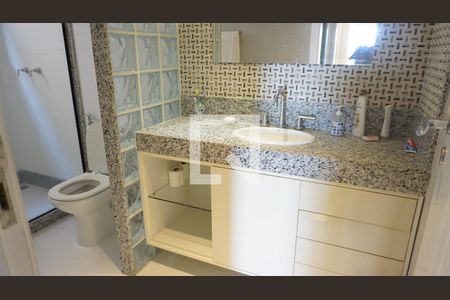 Casa de condomínio à venda com 563m², 6 quartos e 4 vagasBanheiro - Suite 2