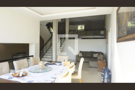 Casa de condomínio à venda com 563m², 6 quartos e 4 vagasSala 2