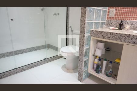 Casa de condomínio à venda com 563m², 6 quartos e 4 vagasbanheiro Suite 1