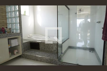 Casa de condomínio à venda com 563m², 6 quartos e 4 vagasBanheiro - Suite 5