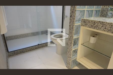 Casa de condomínio à venda com 563m², 6 quartos e 4 vagasBanheiro - Suite 2