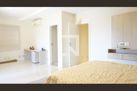 Casa de condomínio à venda com 563m², 6 quartos e 4 vagasSuite 2