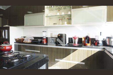 Casa de condomínio à venda com 563m², 6 quartos e 4 vagasCozinha