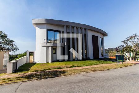 Casa de condomínio à venda com 540m², 4 quartos e 4 vagasVista da Rua