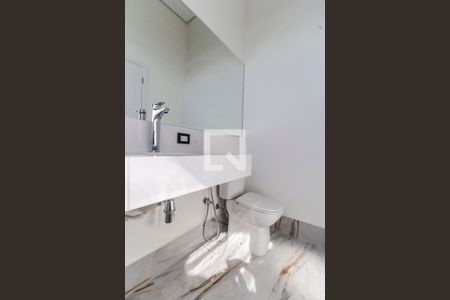 Casa de condomínio à venda com 540m², 4 quartos e 4 vagasBanheiro da Suíte 4