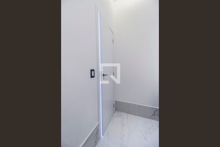 Casa de condomínio à venda com 540m², 4 quartos e 4 vagasLavabo