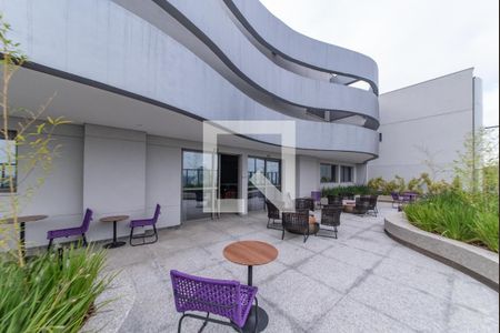 Apartamento à venda com 33m², 1 quarto e sem vaga Apartamento à venda com 33m², 1 quarto e sem vagaSky Bar