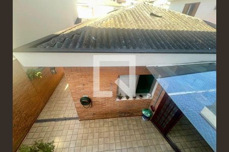 Casa de condomínio à venda com 150m², 3 quartos e sem vaga