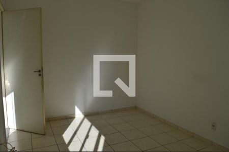 Quarto de apartamento à venda com 2 quartos, 45m² em Cabral, Contagem