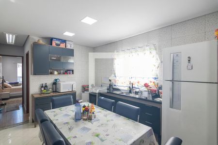 Apartamento à venda com 194m², 2 quartos e 2 vagas Apartamento à venda com 194m², 2 quartos e 2 vagasCozinha