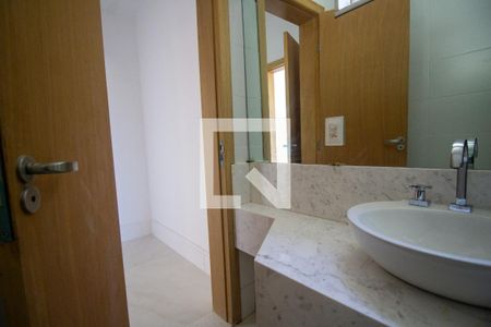 Casa à venda com 860m², 6 quartos e 4 vagasBanheiro da Suíte 1