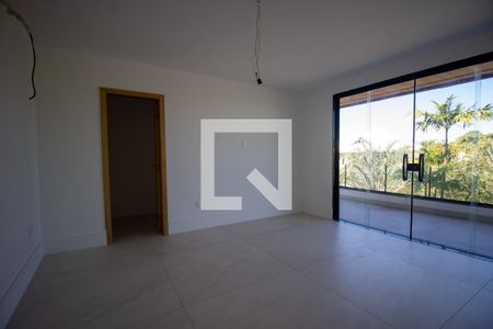 Casa à venda com 860m², 6 quartos e 4 vagasSuíte 3