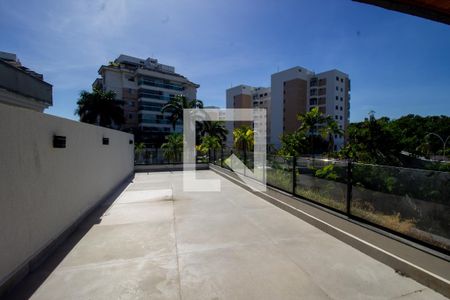 Casa à venda com 860m², 6 quartos e 4 vagasSacada da Suíte 5