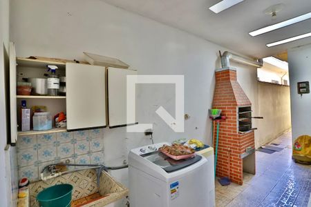 Casa à venda com 150m², 3 quartos e 2 vagas Casa à venda com 150m², 3 quartos e 2 vagasLavanderia