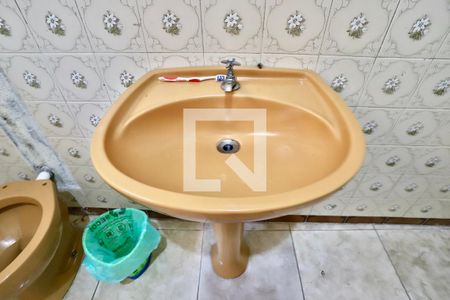 Casa à venda com 150m², 3 quartos e 2 vagas Casa à venda com 150m², 3 quartos e 2 vagasBanheiro 2