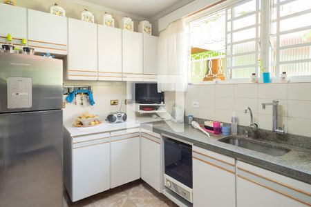 Casa à venda com 375m², 5 quartos e 5 vagas Casa à venda com 375m², 5 quartos e 5 vagasCozinha