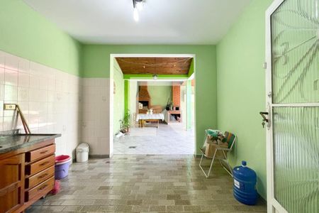 Casa à venda com 375m², 5 quartos e 5 vagas Casa à venda com 375m², 5 quartos e 5 vagasÁrea de Serviço