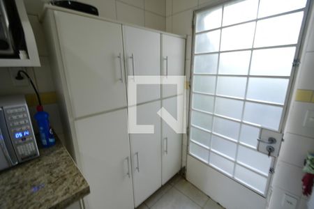 Casa à venda com 250m², 5 quartos e 2 vagasCozinha - Armários