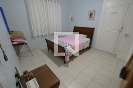 Casa à venda com 250m², 5 quartos e 2 vagasQuarto Suíte 2