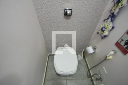 Casa à venda com 250m², 5 quartos e 2 vagasLavabo