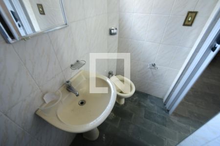 Casa à venda com 250m², 5 quartos e 2 vagasBanheiro 5 - Suíte