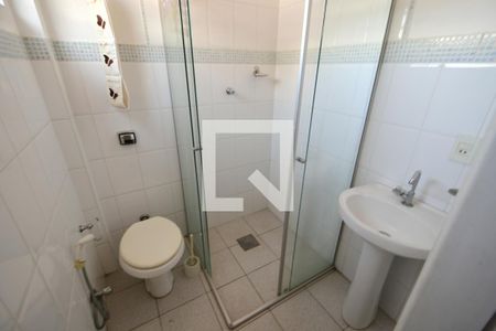 Casa à venda com 250m², 5 quartos e 2 vagasBanheiro 4 - Suíte