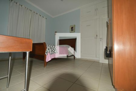 Casa à venda com 250m², 5 quartos e 2 vagasQuarto Suíte 2