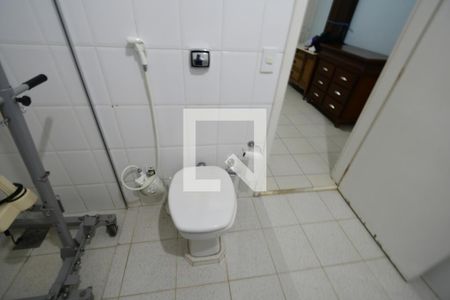 Casa à venda com 250m², 5 quartos e 2 vagasBanheiro 3 - Suíte