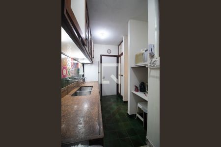 Apartamento para alugar com 110m², 3 quartos e sem vaga Apartamento para alugar com 110m², 3 quartos e sem vagaCozinha